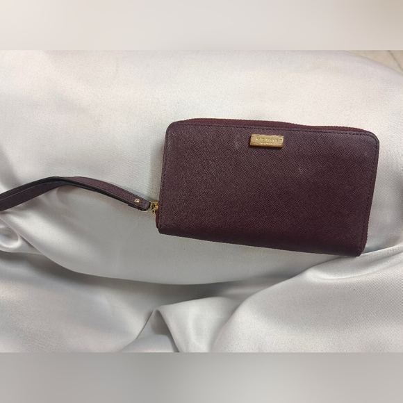 Authentic kate spade epi leather wallet - Picture 2 of 5